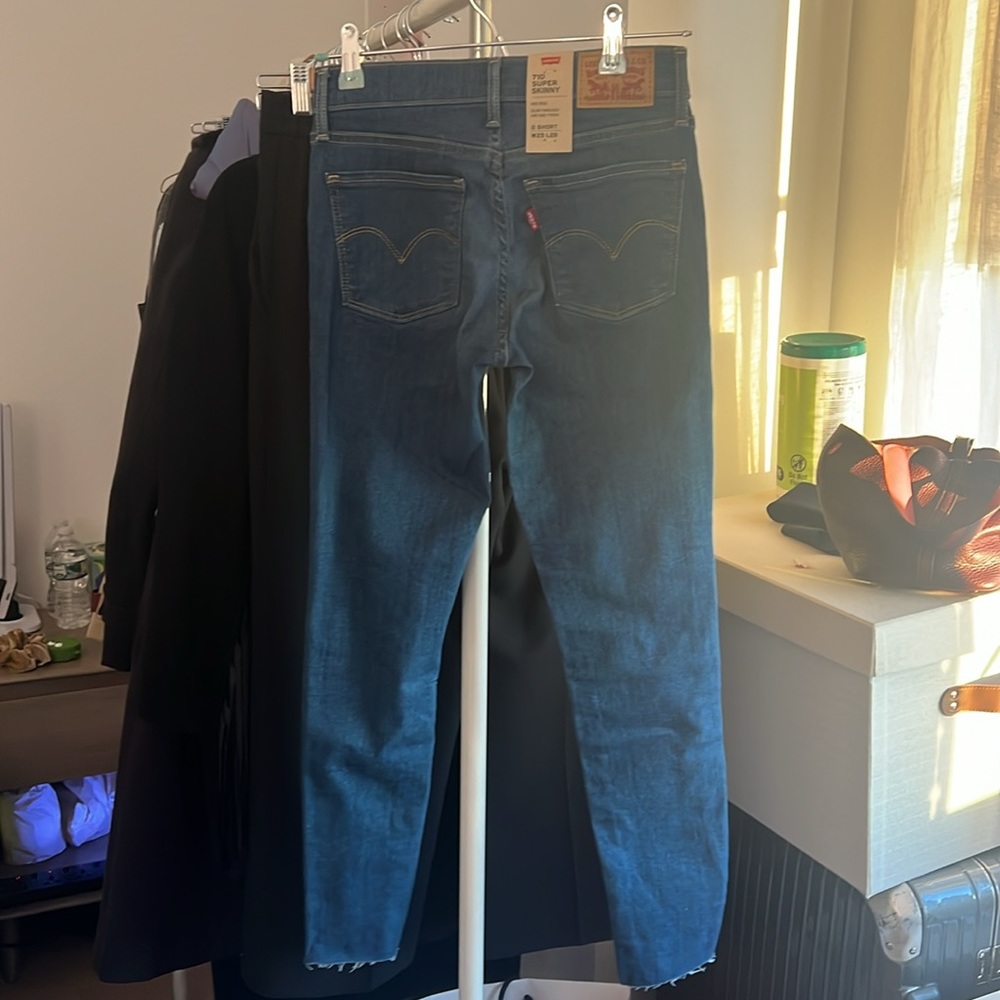 Levi’s - Picture 3 of 10